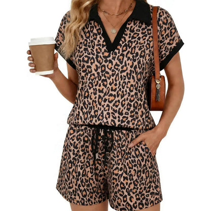 📢📢50% OFF !! ⏰Women's Leopard Print Chic Top & Shorts Set